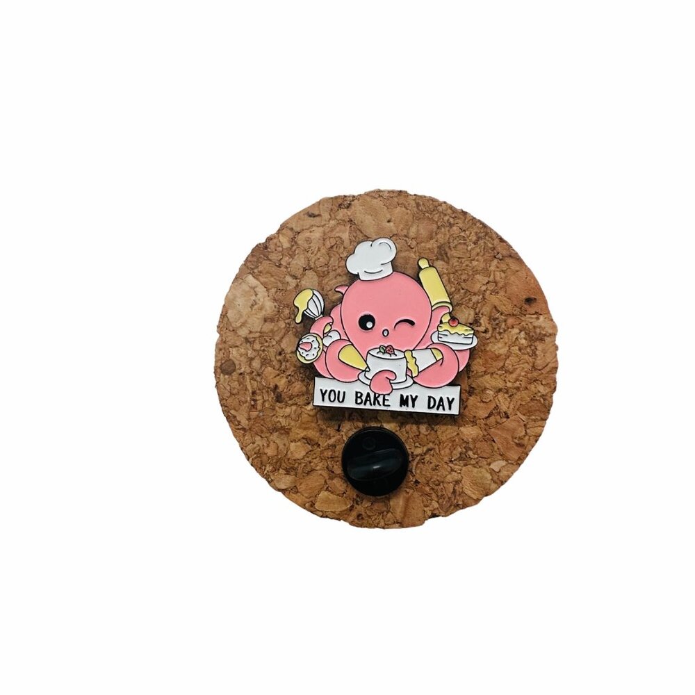 ☀️Enamel Pin You Bake My Day Octopus Baking Alloy Enamel Brooch Pink Animal☀️ - Picture 4 of 7